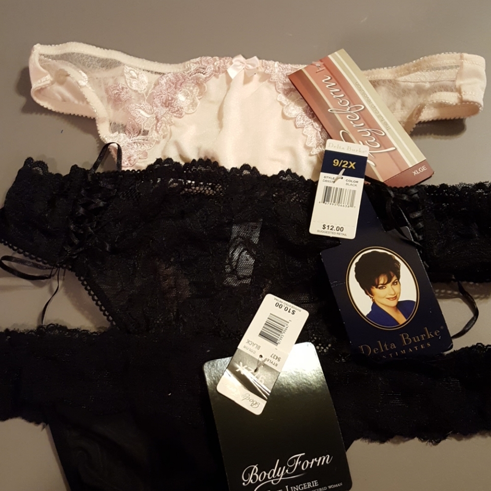 3 pair NWT thongs